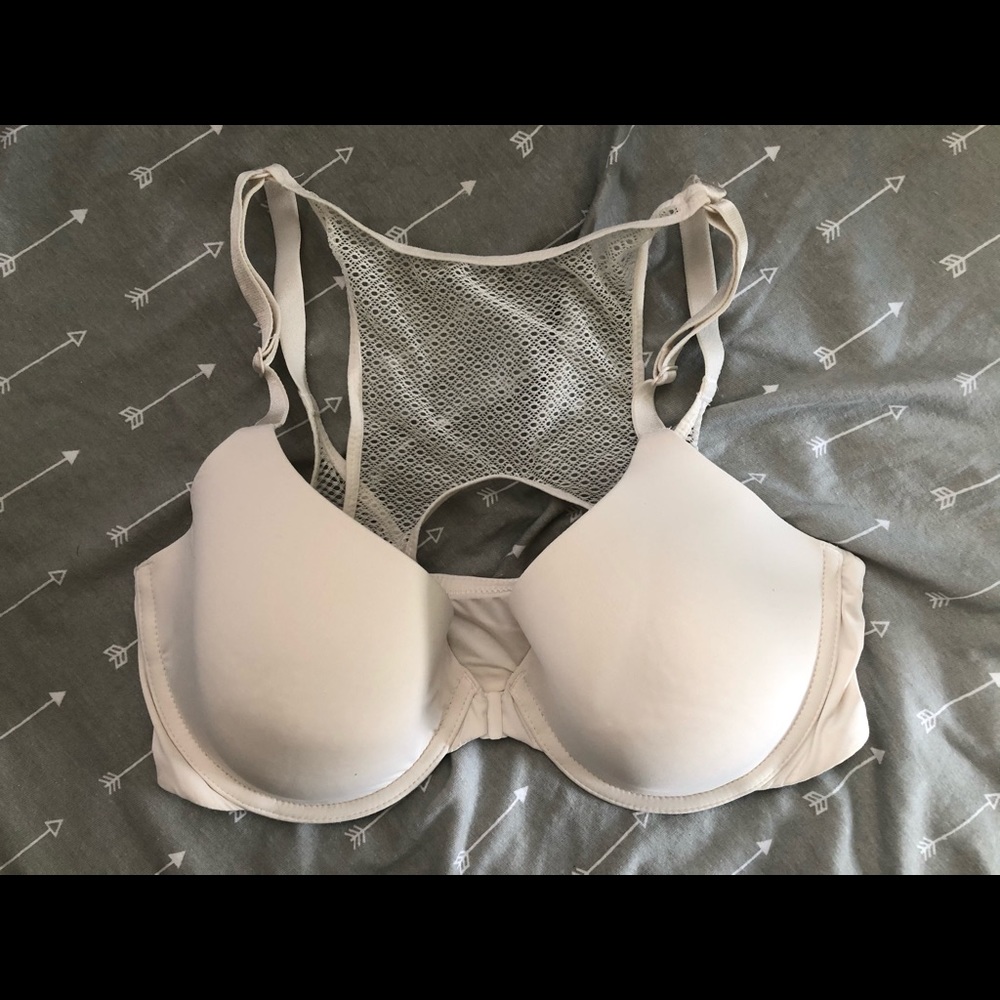Victoria Secret front close bra